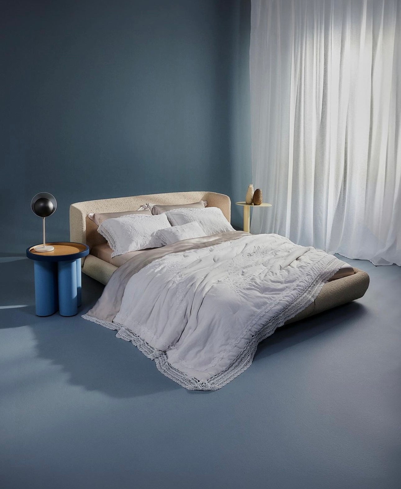 Mesa de Apoio Vicente | Composição em Laca 01